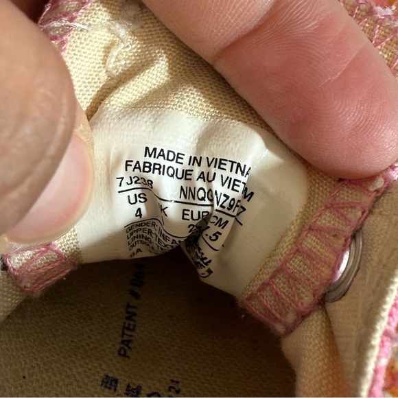 Converse Pink Kids Canvas Sneakers size 4 - Picture 6 of 6